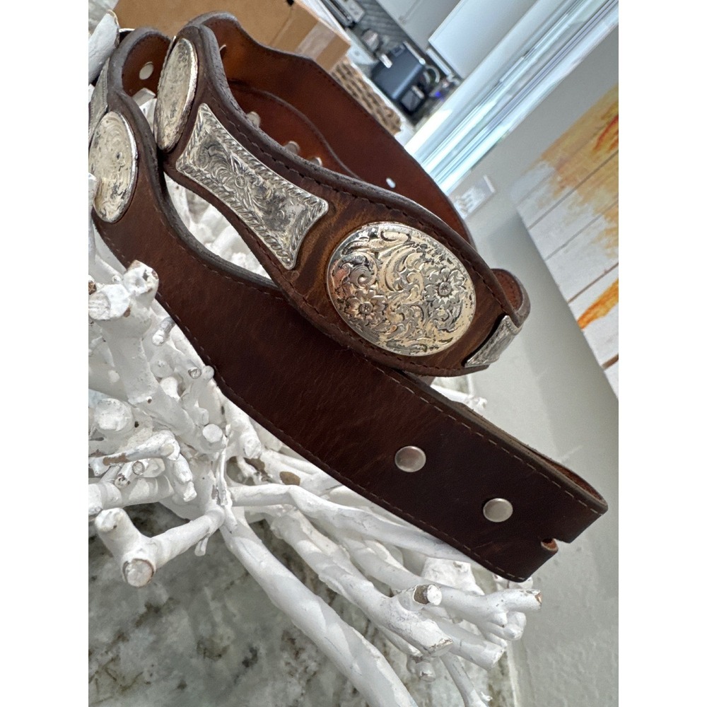Womens vintage western scallop concho leather belt engraved silver-toned concho - Picture 2 of 6